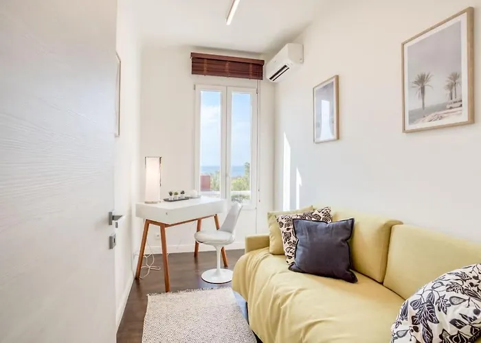 #24 Marie-Claire Suite Sea View/Balcony/Ac/5Min Port