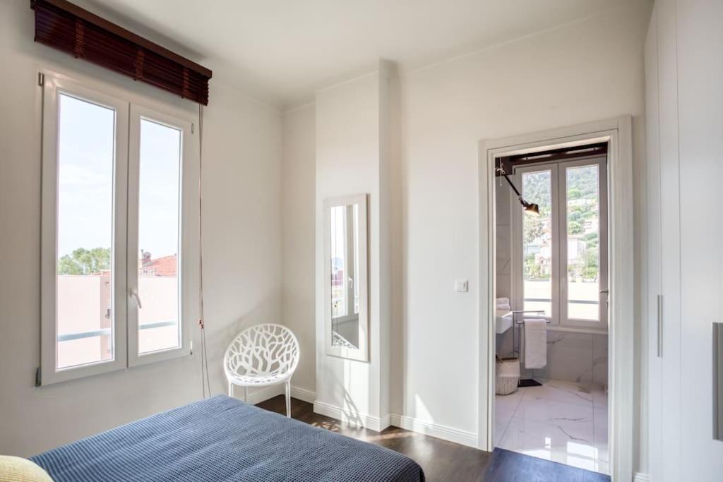 Apartment #24 Marie-claire Sea View/balcony/ac/5min Port *