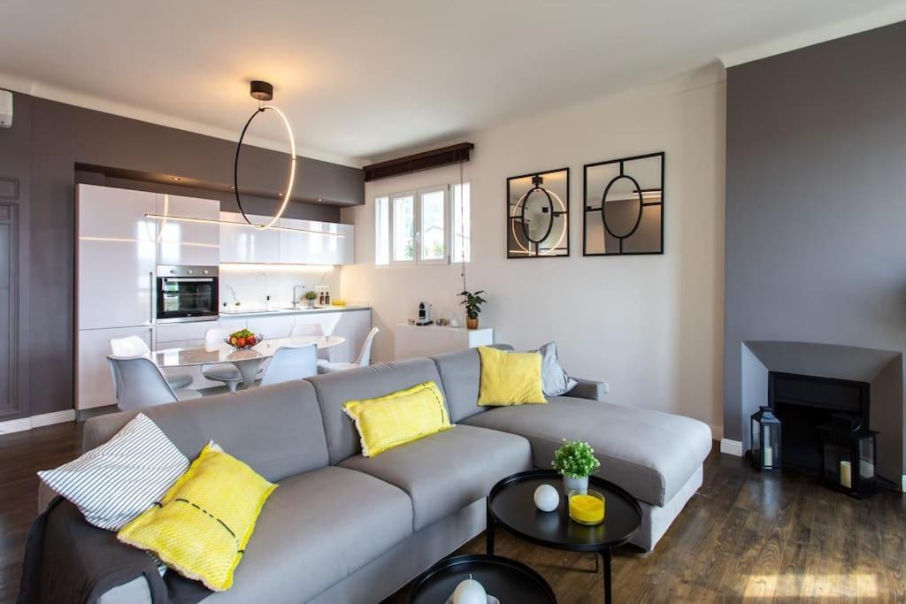 #24 Marie-claire Sea View/balcony/ac/5min Port Appartamento
