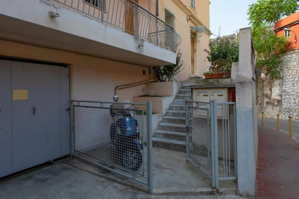 #24 Marie-claire Sea View/balcony/ac/5min Port Apartment