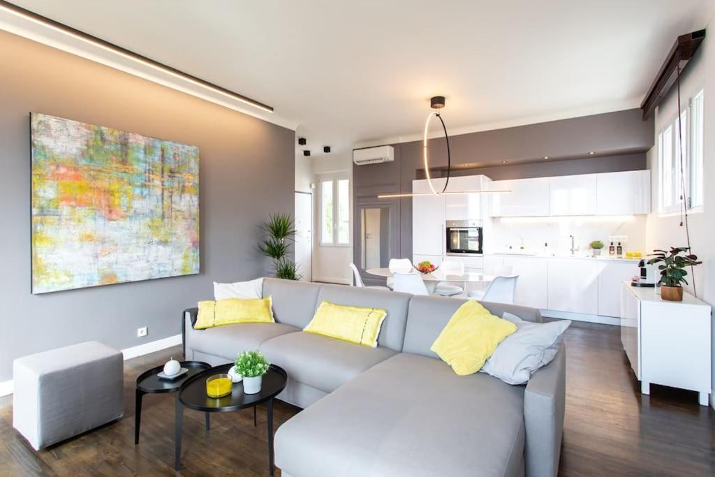 #24 Marie-claire Sea View/balcony/ac/5min Port Appartement *